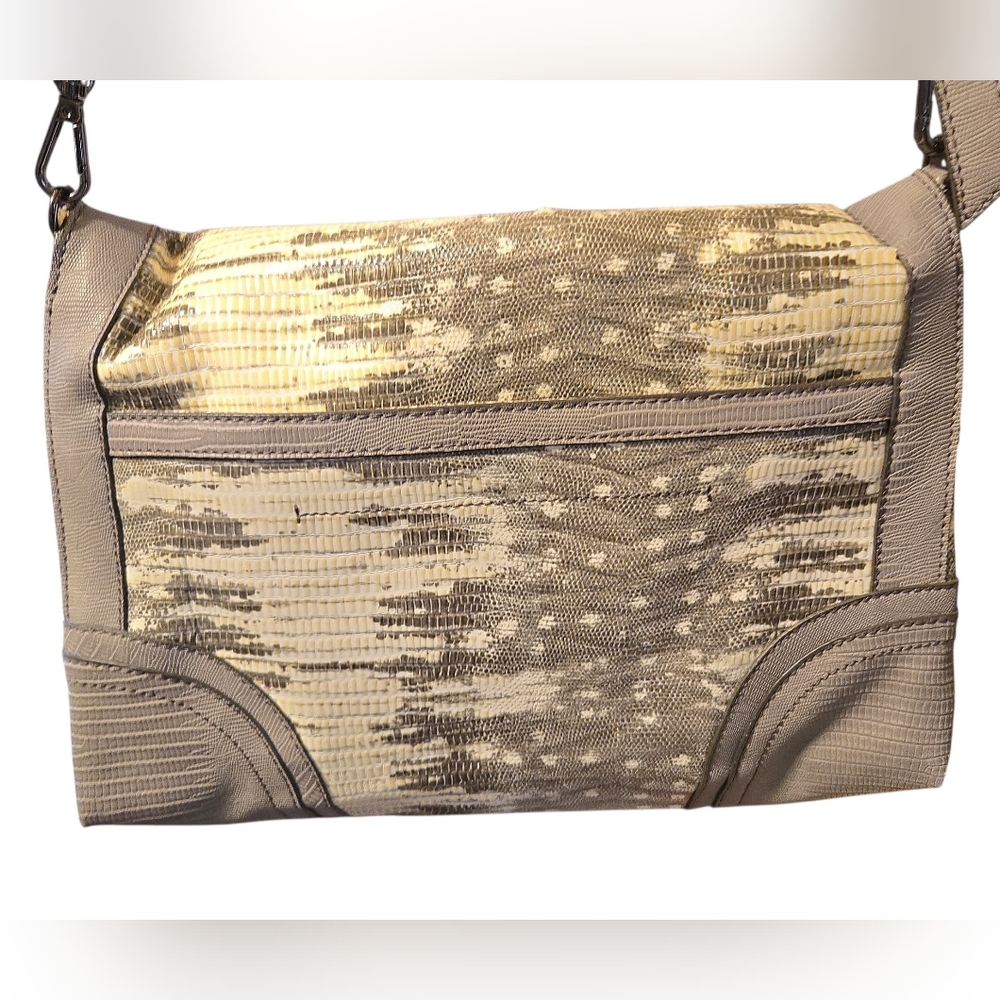 Simply Vera Vera Wang Faux Snakeskin Convertible Crossbody Bag Neutral Grey - Picture 7 of 14